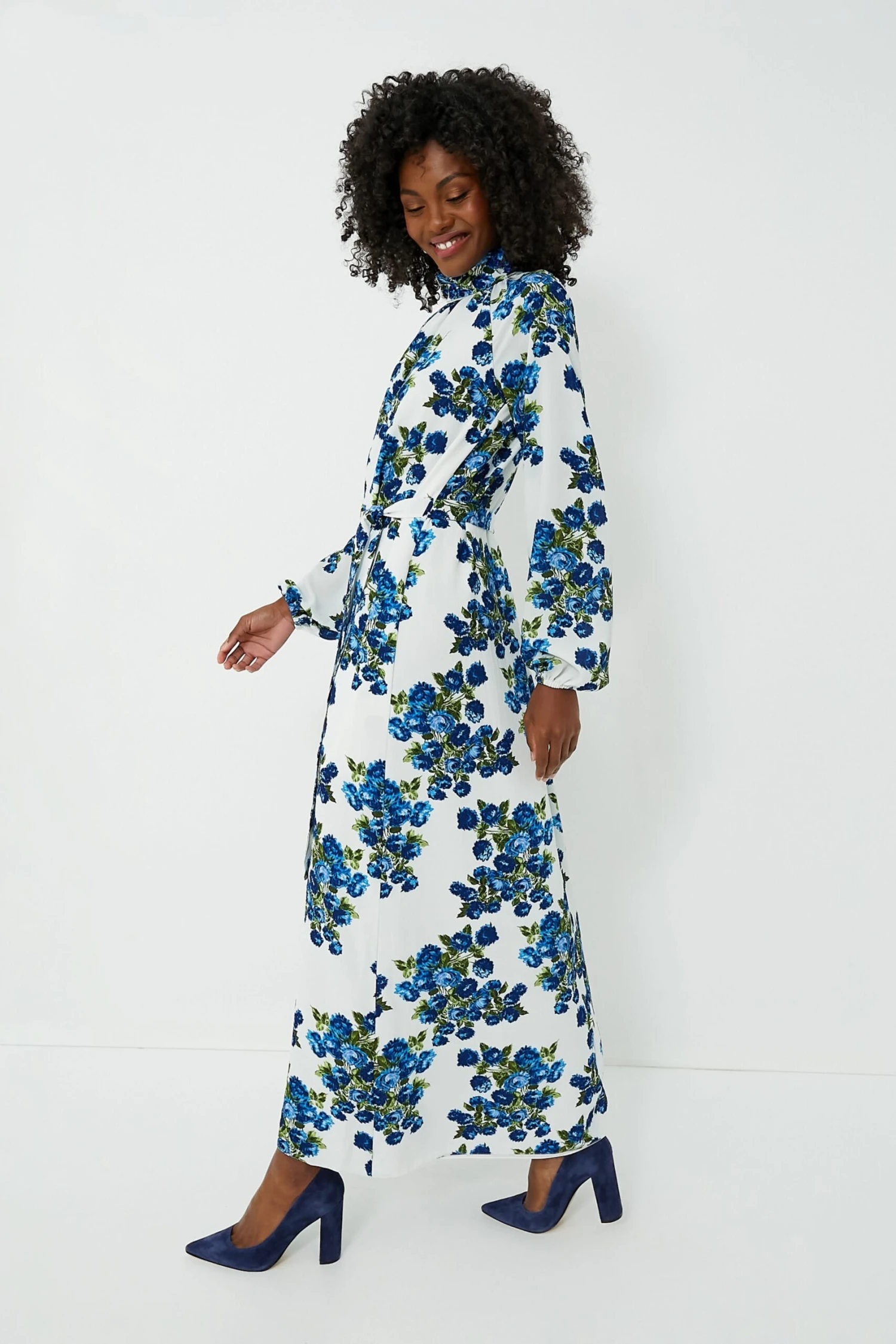 Blue Flower Bouquet Elanda Crepe Georgette Dress 3 Blue Flower Bouquet Elanda Crepe Georgette Dress - Image 3