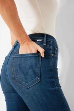 MOTHER Home Movies The Runaway 9 MOTHER Home Movies The Runaway -ULLA JOHNSON SHOP ITfM1H4EIiL7EfgImosBuMZuH2dgwXq7 1