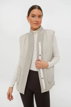 Varley Dove Sandshell Covey Reversible Quilt Gilet 11 Varley Dove Sandshell Covey Reversible Quilt Gilet -ULLA JOHNSON SHOP LqLwlSUm5vkCP5OqEiwFDXpbOoTDJvNc 1