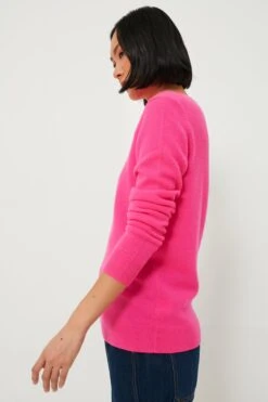 Hot Pink Cashmere Crewneck Sweater -ULLA JOHNSON SHOP OmdG1tENlGUAMAfaTAjZTOlLsgrB0UlA 1
