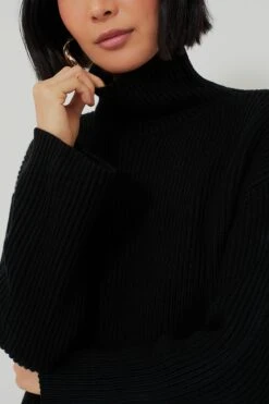 Black Knit Helen Sweater -ULLA JOHNSON SHOP WXh0VoIwUG4gjugetQklAOhzaZaBK2Od 1