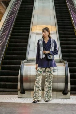 Sharp Floral Erin Pants -ULLA JOHNSON SHOP nGoBXamv3SfFKEc1UhJ3j8qERgDDcBLC 1