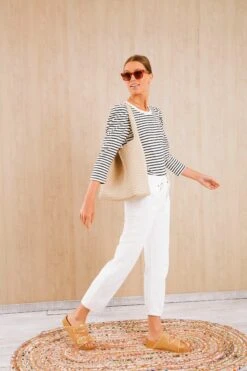 Navy Striped Vesty Long Sleeve Crewneck -ULLA JOHNSON SHOP otXYt0kHz1E8HX5cFIY4IfXd1I2sy5Wb 1